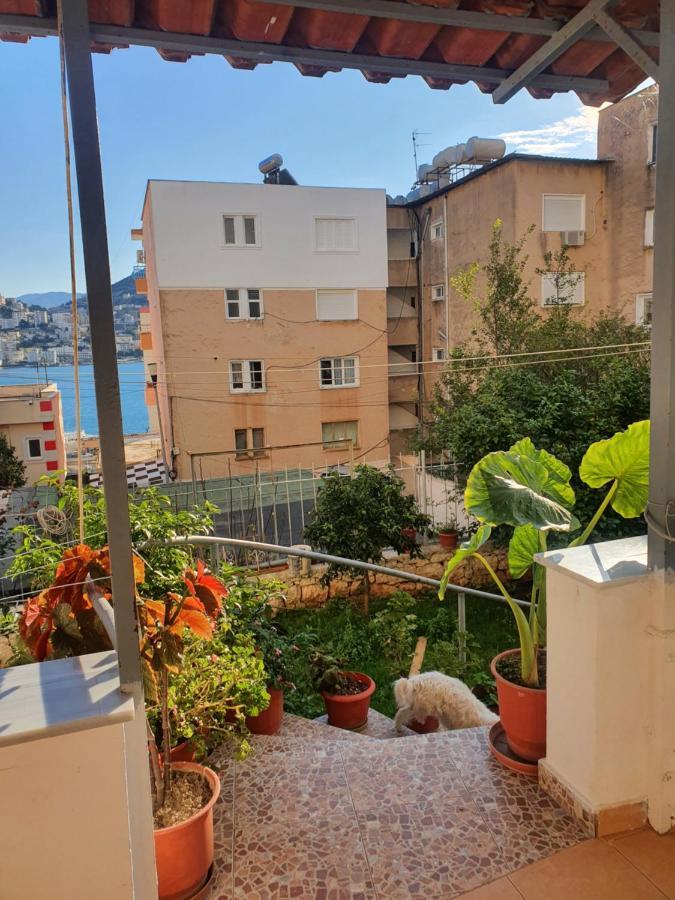 Loi Apartment Sarande Luaran gambar