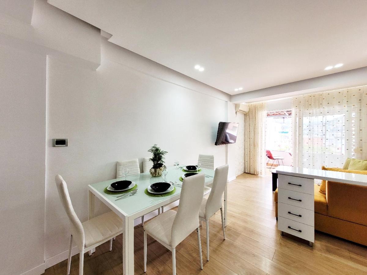 Loi Apartment Sarande Luaran gambar