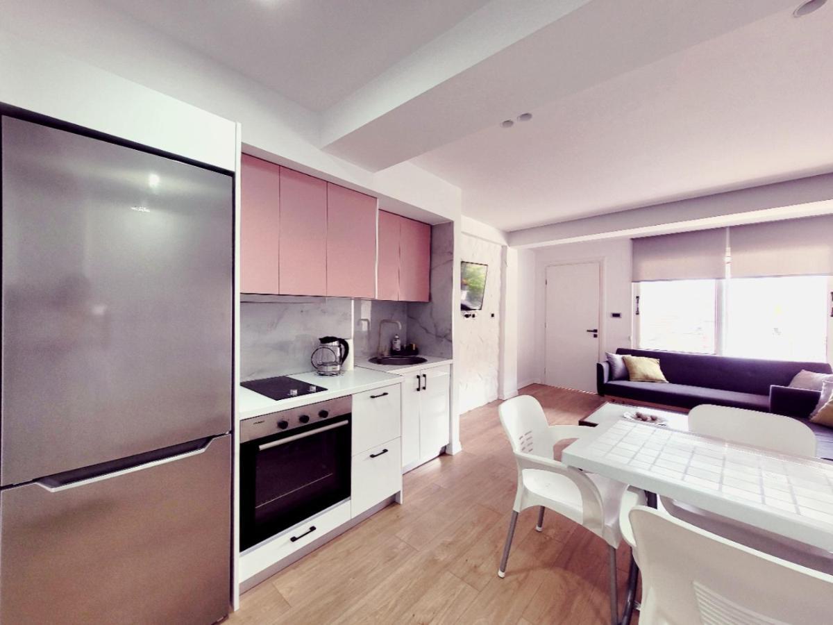 Loi Apartment Sarande Luaran gambar