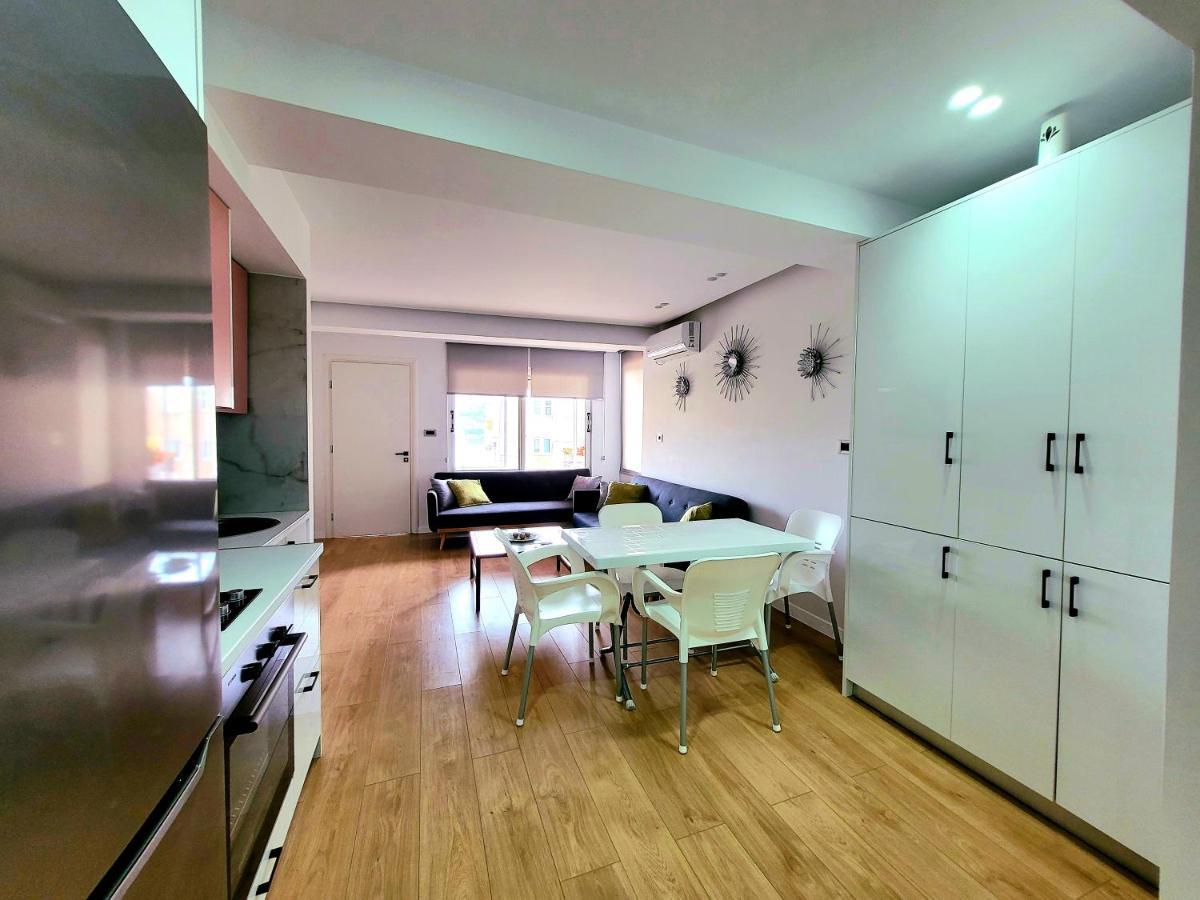 Loi Apartment Sarande Luaran gambar