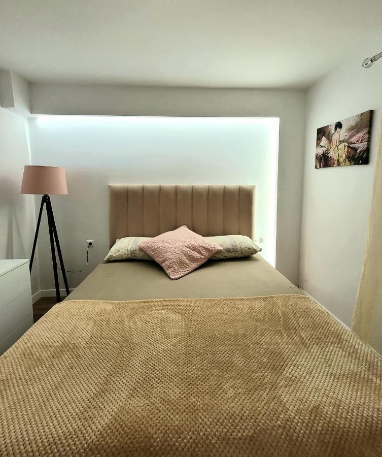 Loi Apartment Sarande Luaran gambar